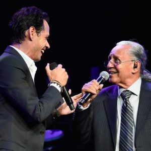 Marc Anthony, canta junto a su padre